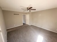 Building Photo - 5036-5038 N Topping Duplex