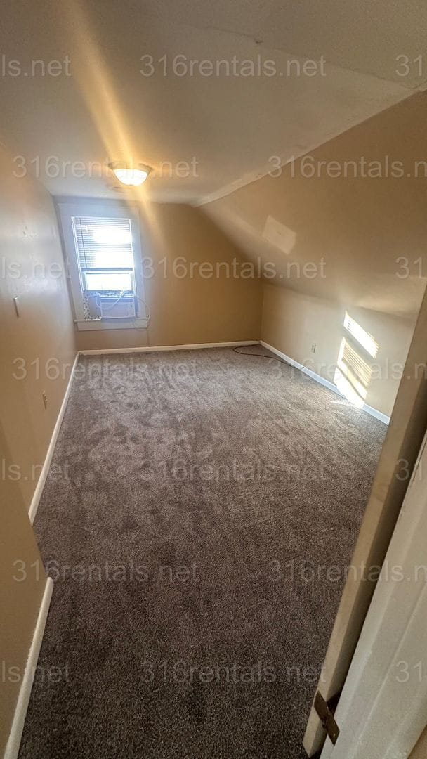 Building Photo - $695 - 2 bed 1 bath - Multi Family Home