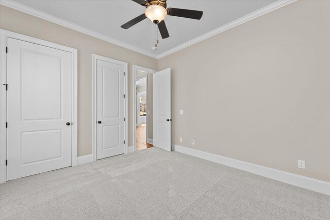 Building Photo - 565 River Oaks Ln