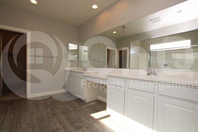Building Photo - 23157 E Camina Buena Vista