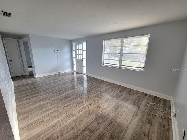 Building Photo - 4827 Aegean Ave