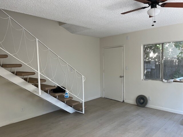 Building Photo - 2142 Yosemite Dr