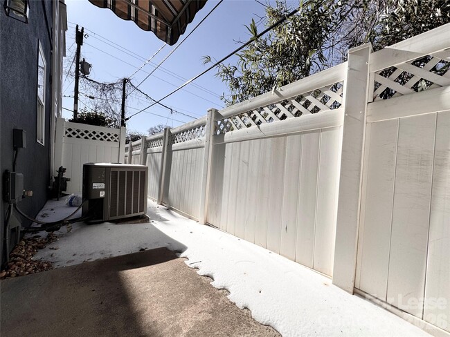 Building Photo - 914 Hawthorne Bridge Ct