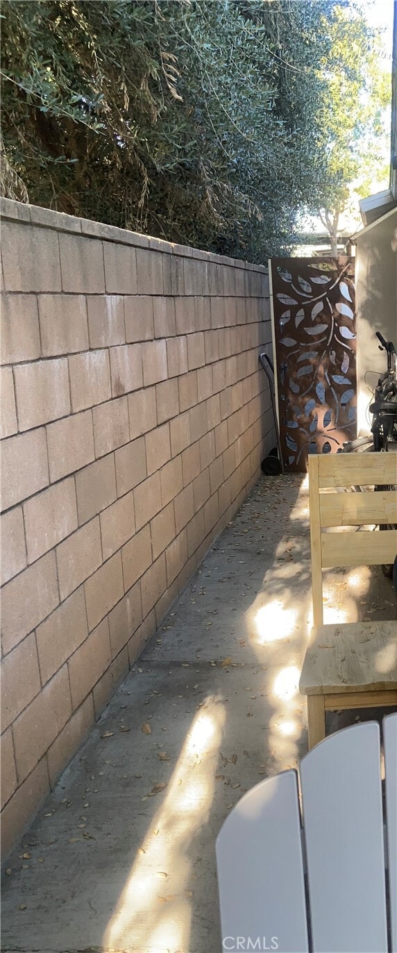 Building Photo - 123 W Green St