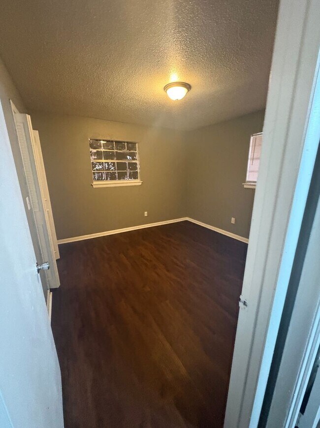 Building Photo - 77 Dolphin Ln