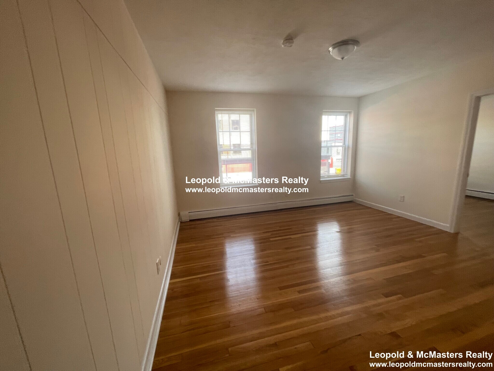 Building Photo - 164 North Beacon St