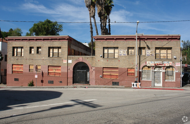 Primary Photo - Vendome Palms Apartments