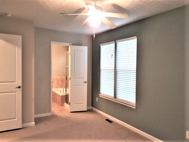 Building Photo - 4977 Glen Springs Dr
