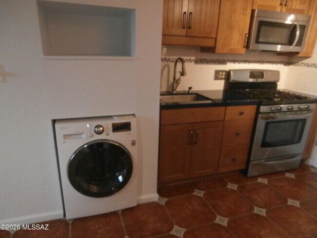 Building Photo - 248 S Paseo Lobo
