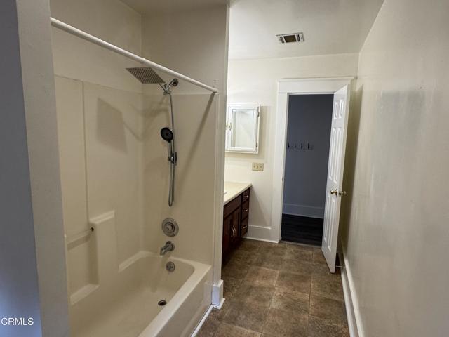 Building Photo - 1026 Cawston Ave