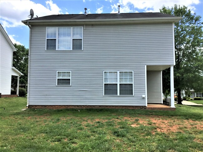 Building Photo - 408 Sunland Drive