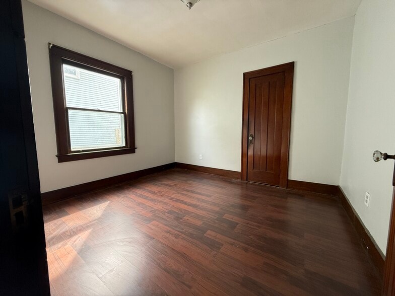 Bedroom - 318 Scio St