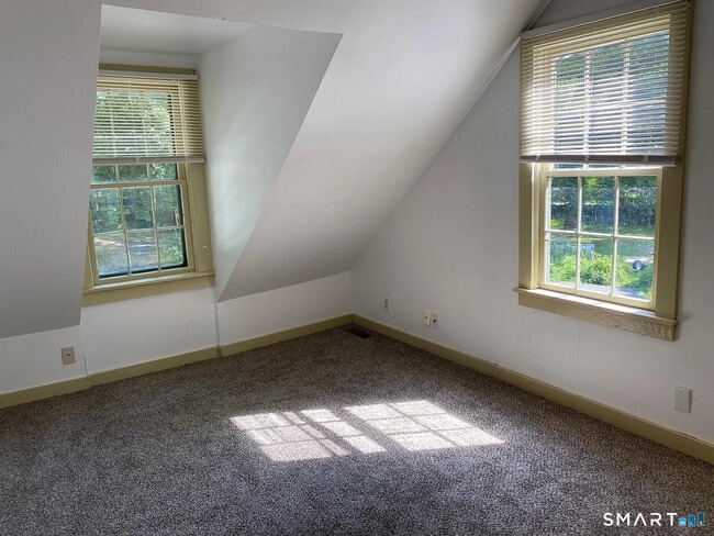 Building Photo - 44 Wolfpits Rd.