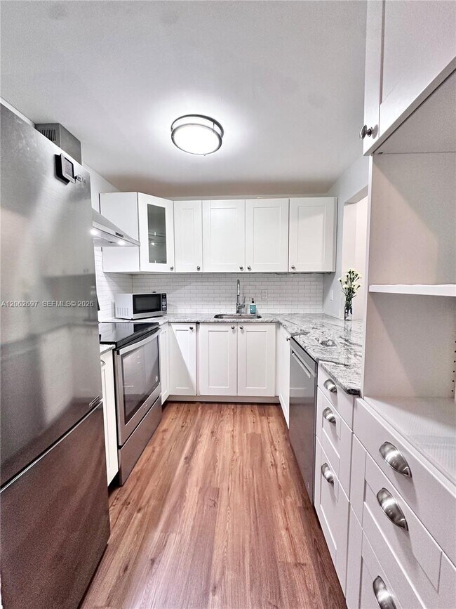 Building Photo - 9974 SW 88th St