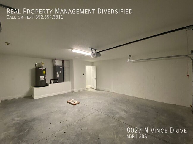 Building Photo - 8027 N Vince Dr