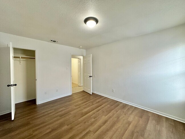 Building Photo - 2608 Seabiscuit Dr
