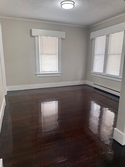 Building Photo - 621 Florence Ave