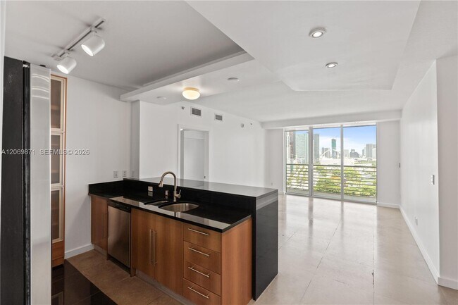 Building Photo - 325 S Biscayne Blvd