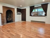 Building Photo - 3 Bedroom Rambler In Central Kitsap