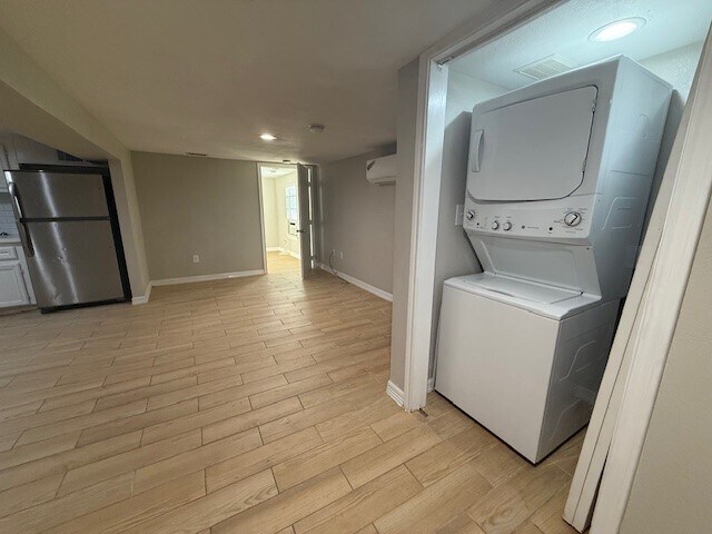 Building Photo - 1308 Genova St