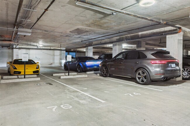 Building Photo - 1711 Allen Pkwy