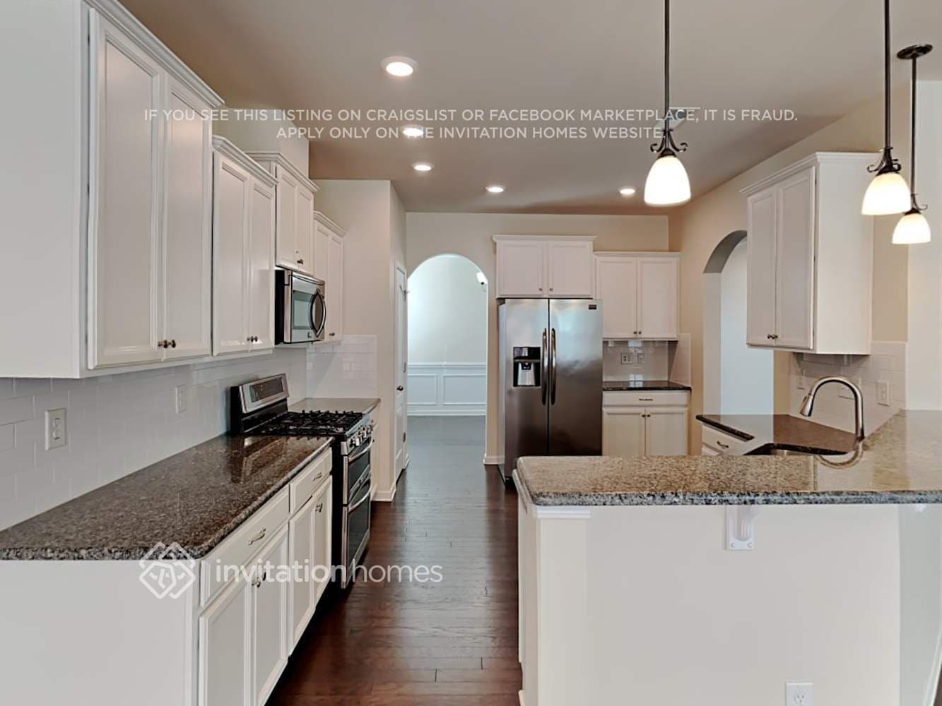 Building Photo - 13422 Hyperion Hills Ln