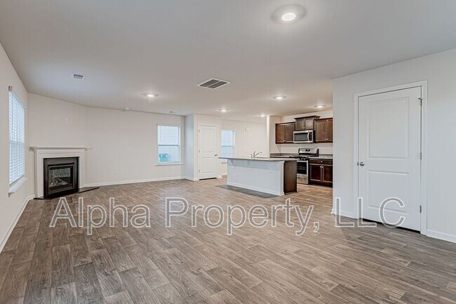 Building Photo - 1210 Murdock Cir