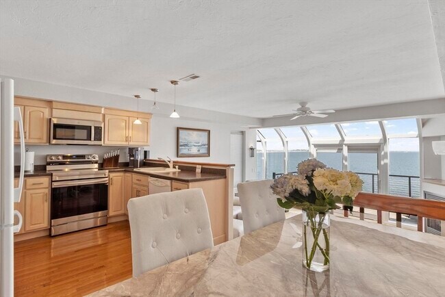 Building Photo - 40 Oceanside Dr
