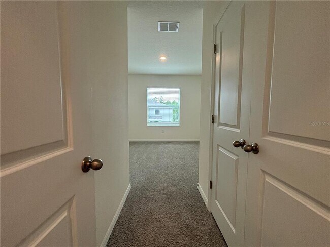 Building Photo - 11147 Crescent Deer Dr