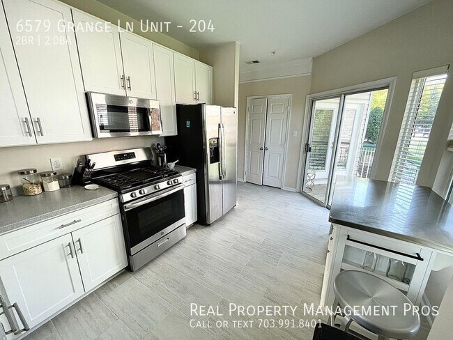 Building Photo - 6579 Grange Ln