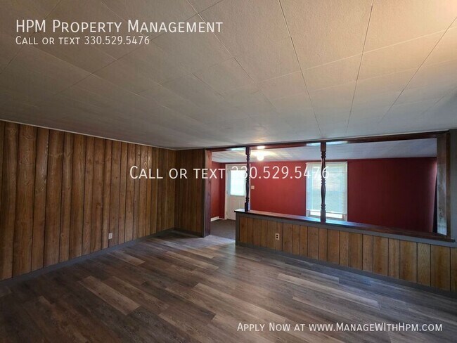 Building Photo - 2164 Penguin Dr