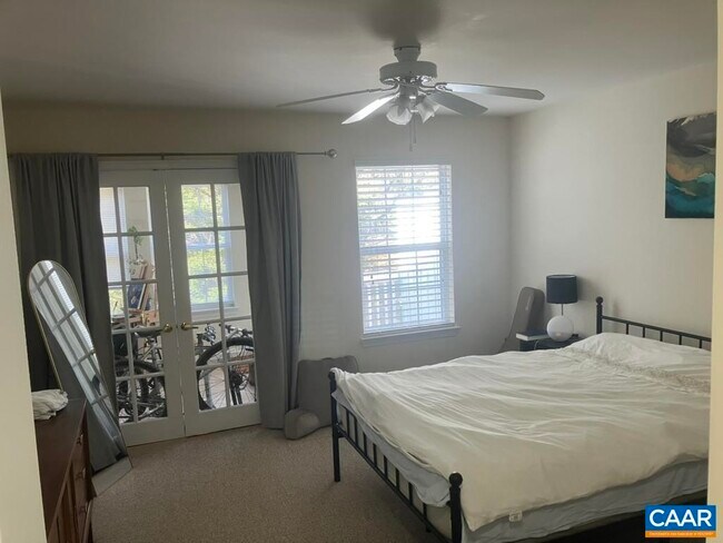 Building Photo - 1420 Lilac Ct