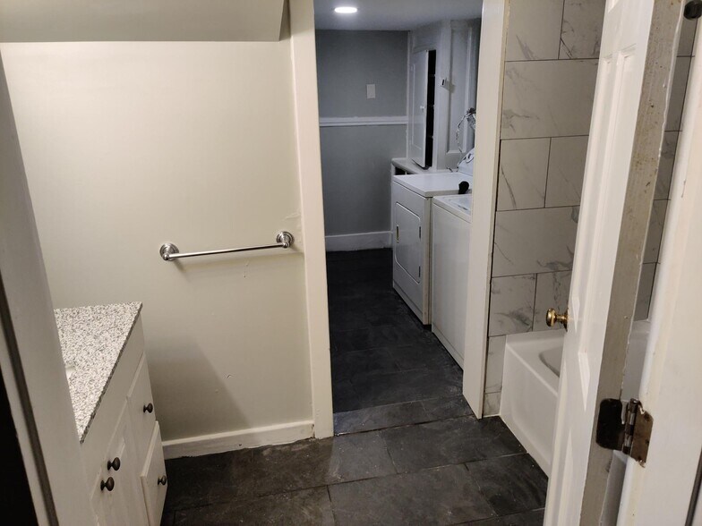 Building Photo - 37 Whitehall Rd