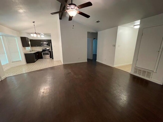 Building Photo - 5100 Galen Ct