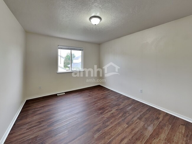Building Photo - 3342 W Wave Dr