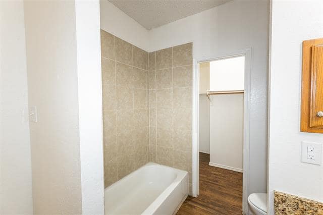 Building Photo - 10328 Woodleaf Dr