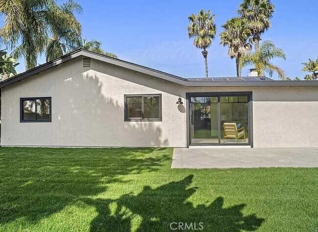 Building Photo - 1525 Lauralynn Pl