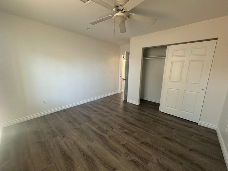 Building Photo - 2702 E Juniper Ave