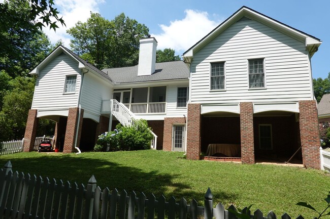 Building Photo - 4 Bedroom 3.5 bathroom Rental Home in Ford...