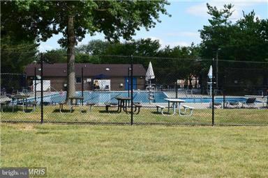 Building Photo - 8121 Fenwick Ct