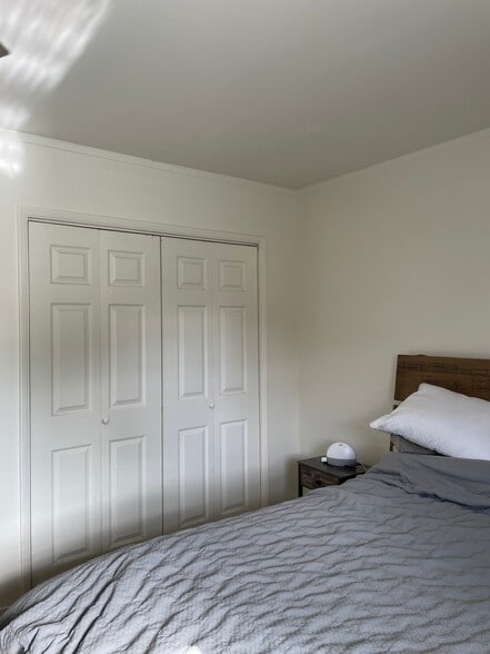 Bedroom 2 - 98939 Noelani St