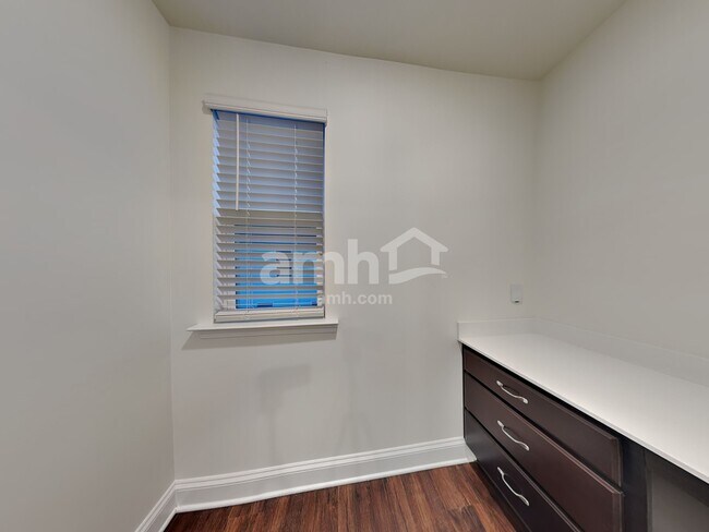 Building Photo - 11017 Hazel Gdns Dr