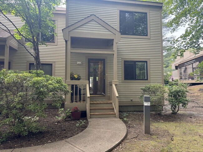 Building Photo - 3 Sterling Pl
