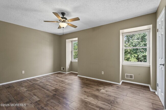 Building Photo - 1062 Cheryl Ct