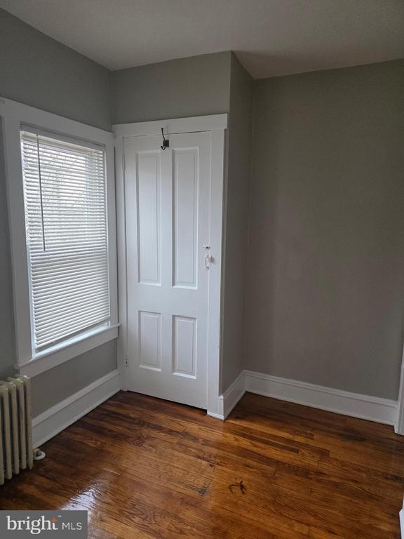 Building Photo - 1003 Maple St