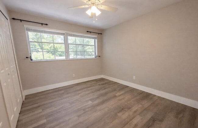 Building Photo - Newly Renovated 3 Bed / 2 Bath Single-Family Home with 2-Car Garage