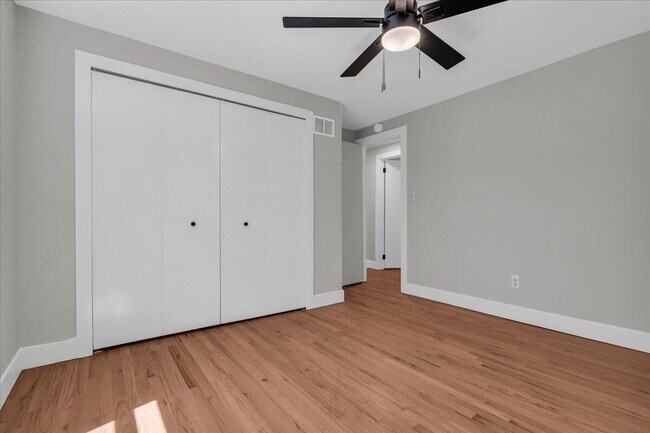 Building Photo - 3729 Boulder Dr