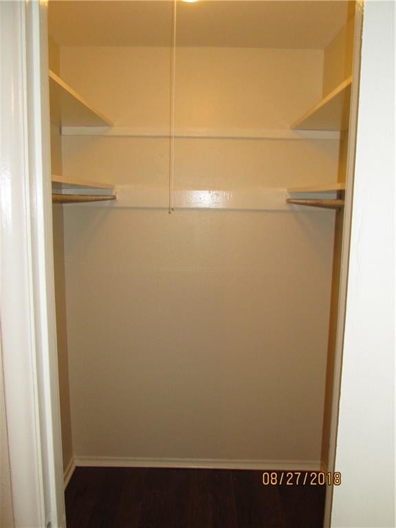 Building Photo - 2206 W Hickory St