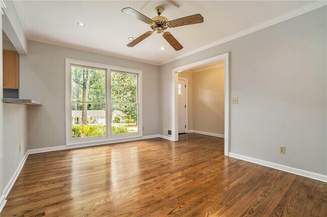 Building Photo - 3302 Lenox Pl NE