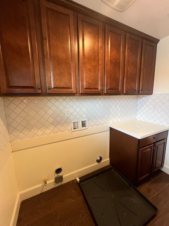 Building Photo - 14816 Huckleberry Dr